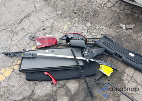 2024 Hyundai Venue Limited z USA, uszkodzony, nr VIN KMHRC8A37RU305339